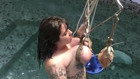 Lilith Kobayashi - Self Breast Suspension in the water - Full Clip mp4 SD