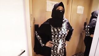 18yo Hijab arab muslim 19 yo into Tel Aviv Israel sucking off and fucking long white penis