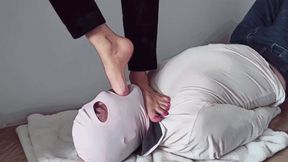 Your suffering is my pleasure (footfetish gagging trampling humiliation foot domination)