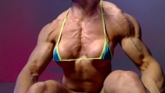 Horny Muscle Girls